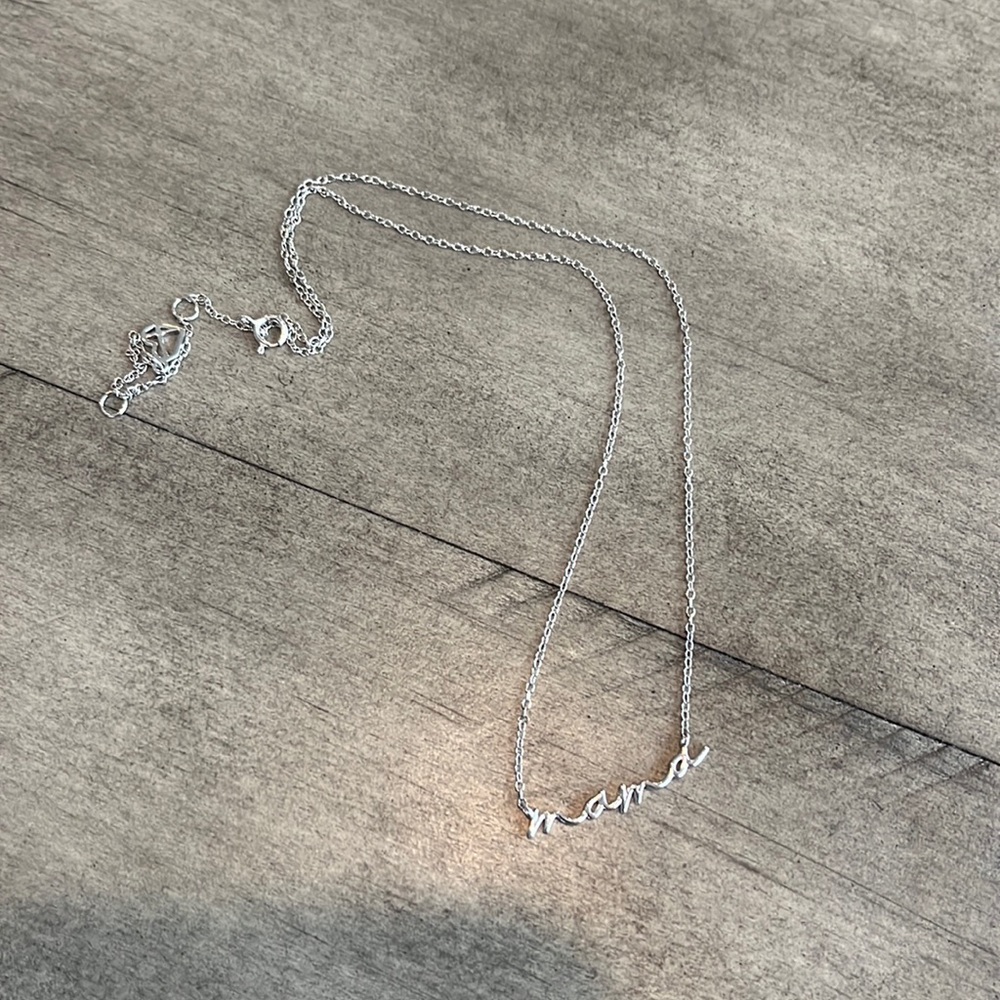 MAMA necklace